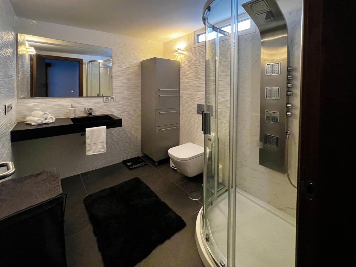 At The Ocean'S Edge Apartment กาเยาซัลวาเค ภายนอก รูปภาพ